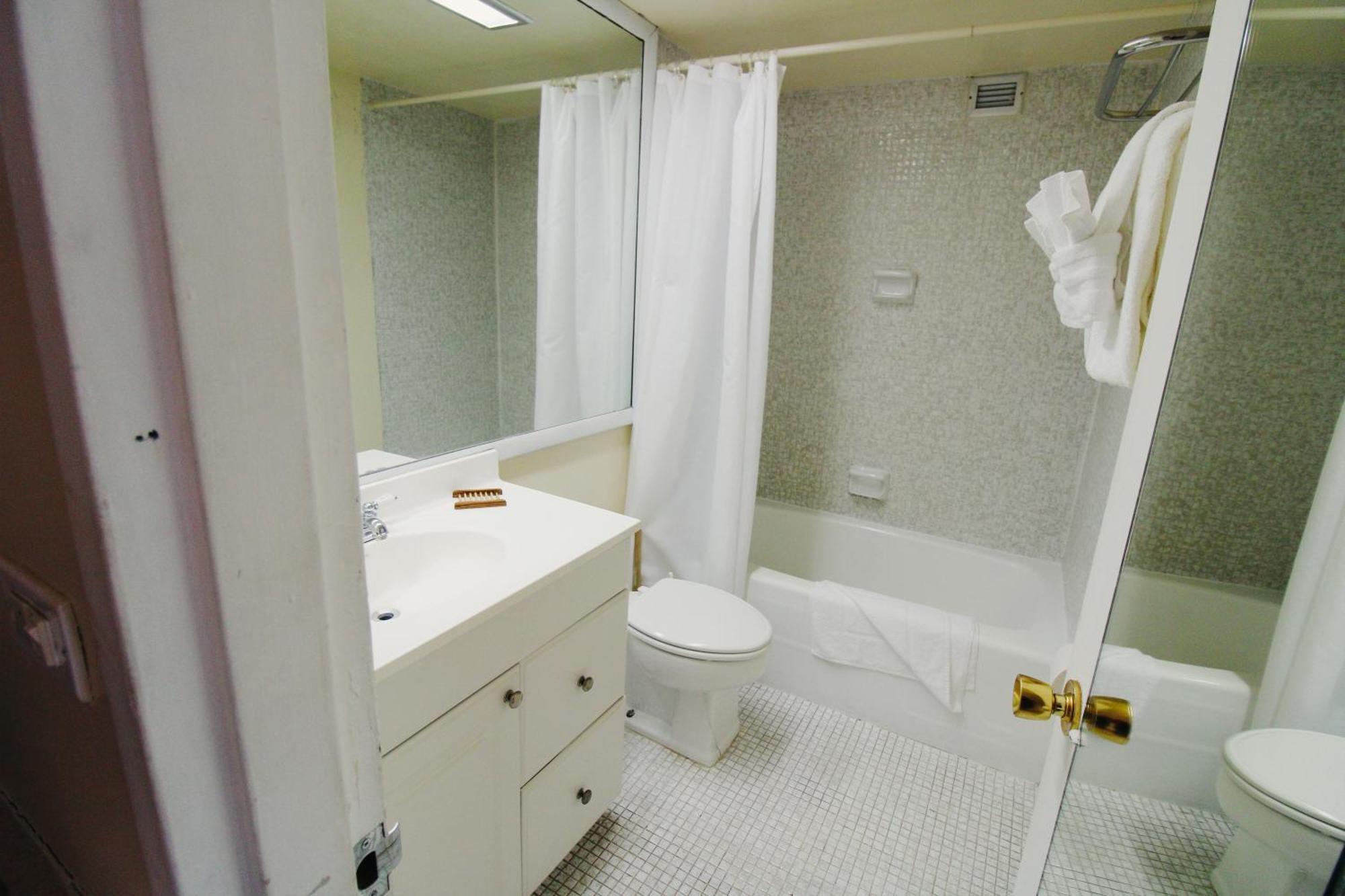 Castle 1733 Ocean View Studio With Direct Beach Access, Pool, Tennis & Free Parking Miami Beach Buitenkant foto