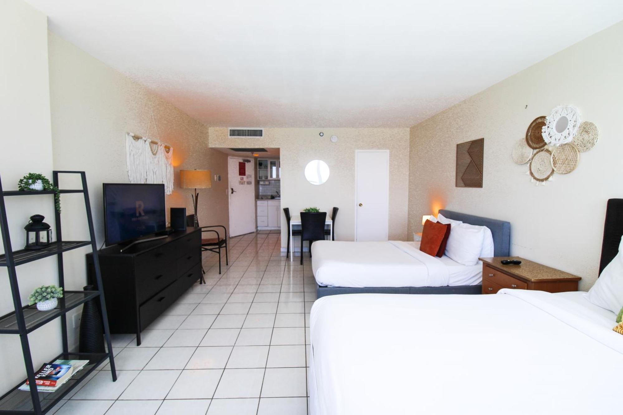 Castle 1733 Ocean View Studio With Direct Beach Access, Pool, Tennis & Free Parking Miami Beach Buitenkant foto